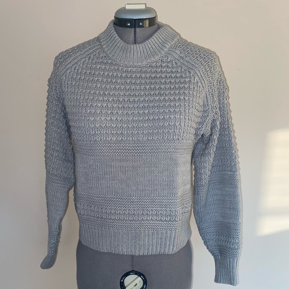 Universal Thread Gray Women’s Sweater
